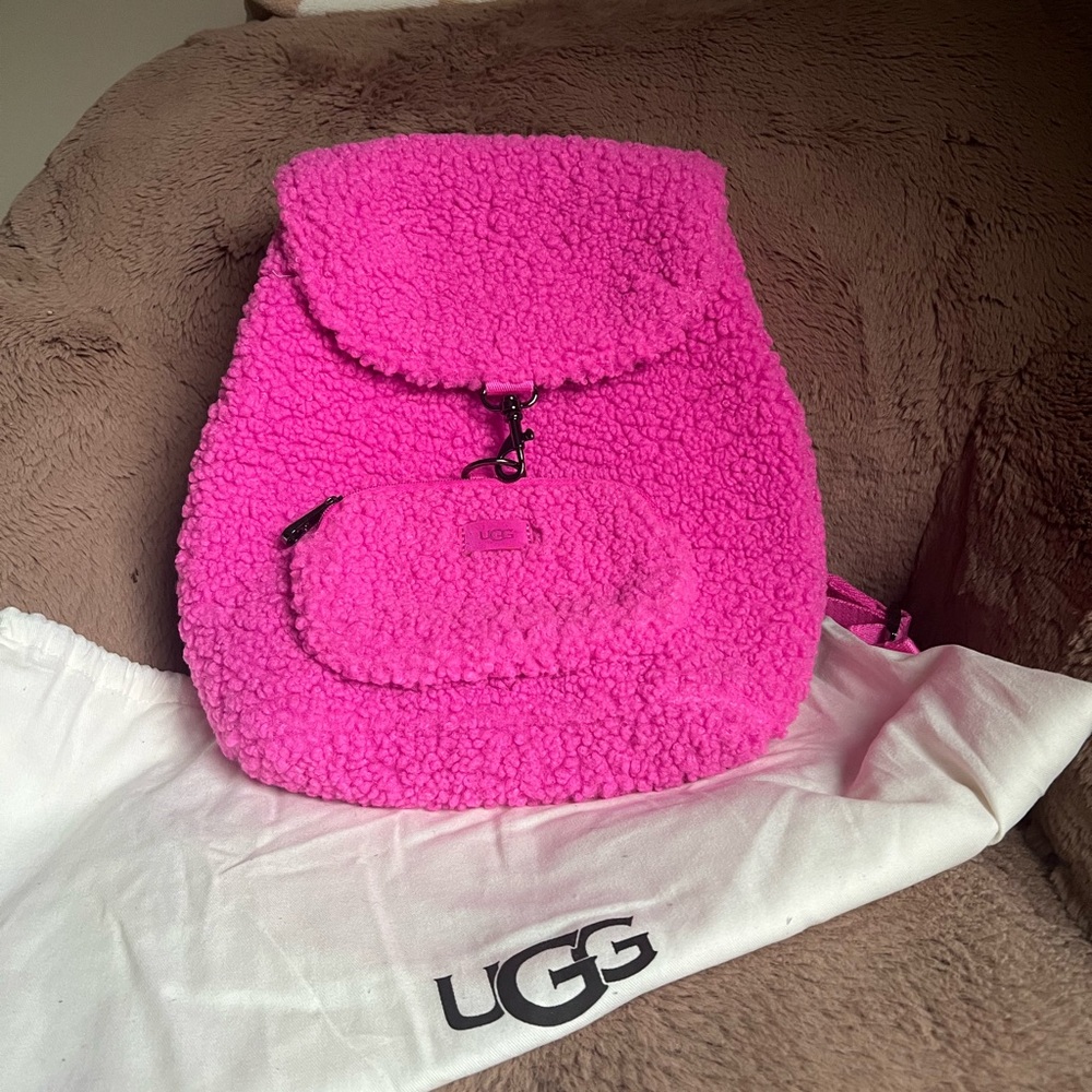 Ugg backpack with dust bag